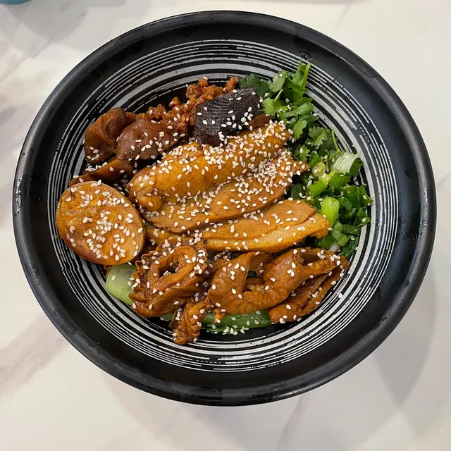 招牌滷什滙撈米線