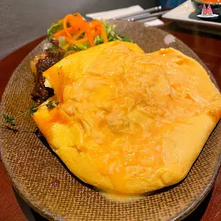 日式紅酒燉牛肉蛋包飯