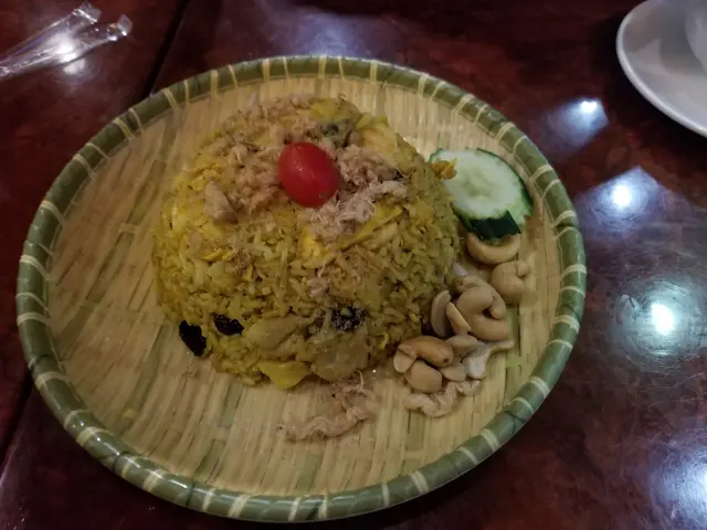 菠蘿炒飯(連飲品)