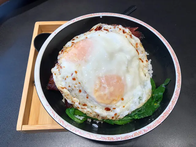 叉燒煎蛋飯