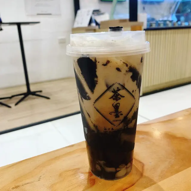 麻糬芝麻烏龍鮮奶茶