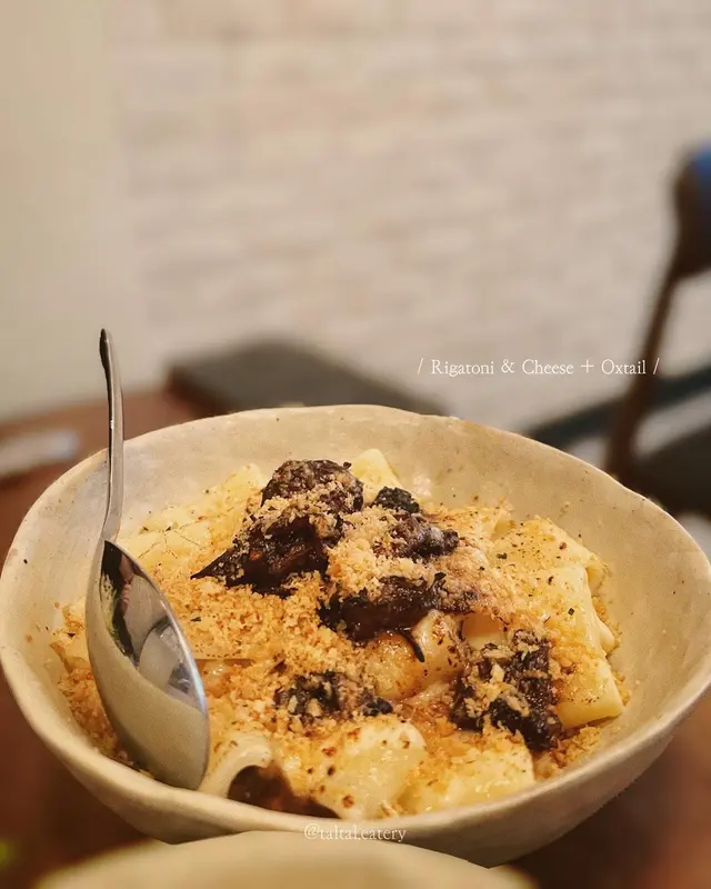 rigatoni & cheese + oxtail
