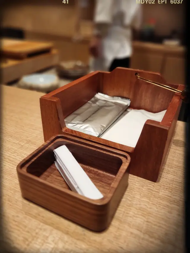 牙籤及額外嘅乾、濕紙巾