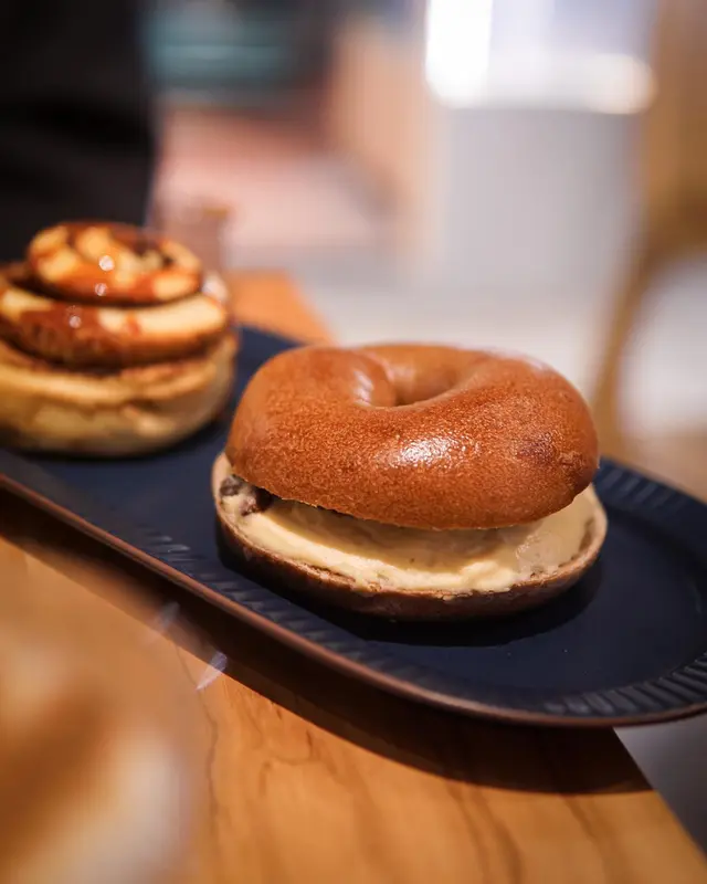 冧酒提子乳酪咖啡貝果