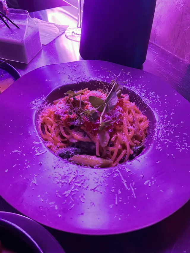 蟹肉三文魚籽 扁意粉 海膽忌廉汁