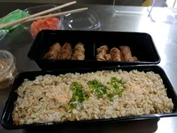 薄牛肉卷丼