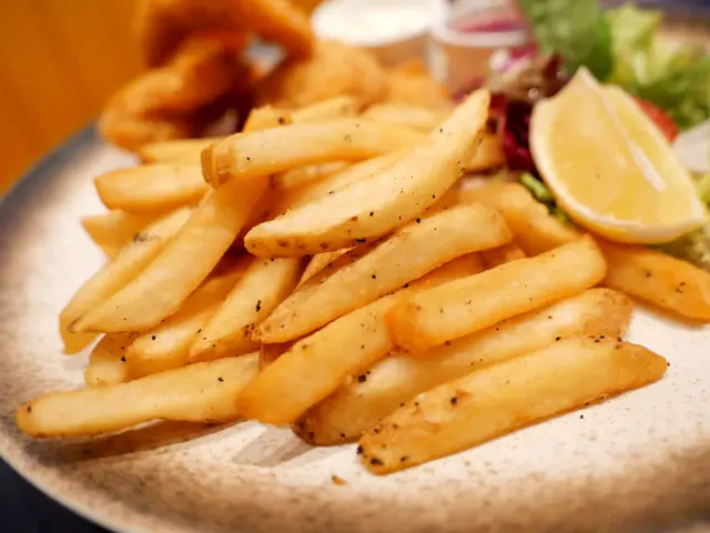 脆炸魚柳黑松露薯條