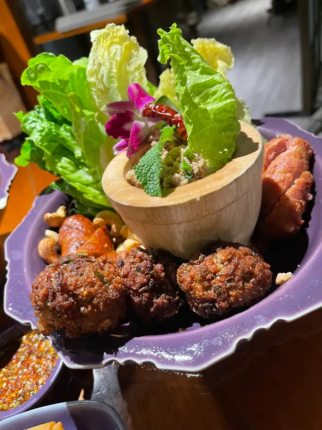 泰式東北小食拼盤