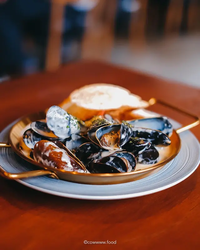 加拿大藍青口配白酒忌廉汁