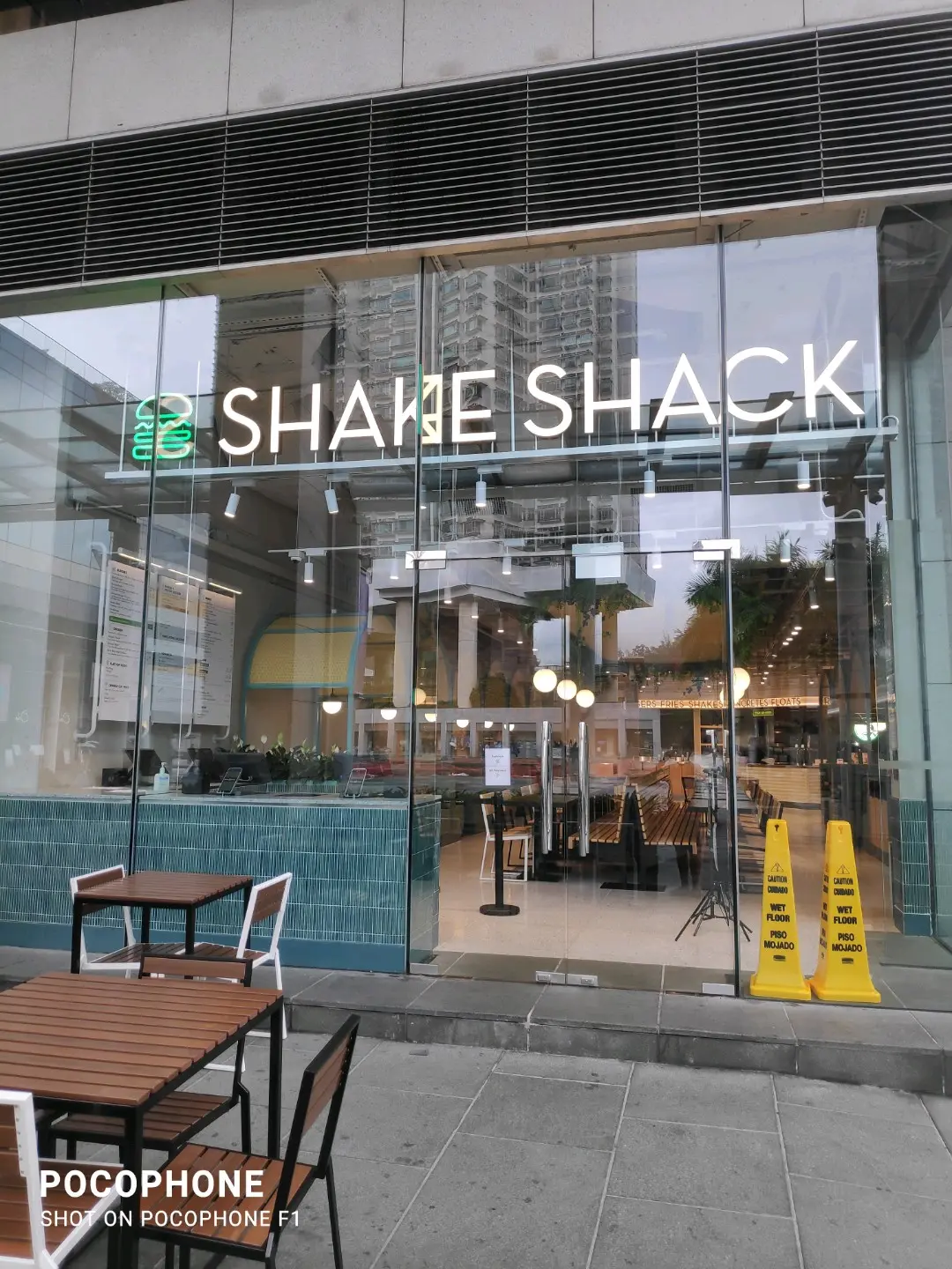 SHAKE SHACK (東薈城名店倉)