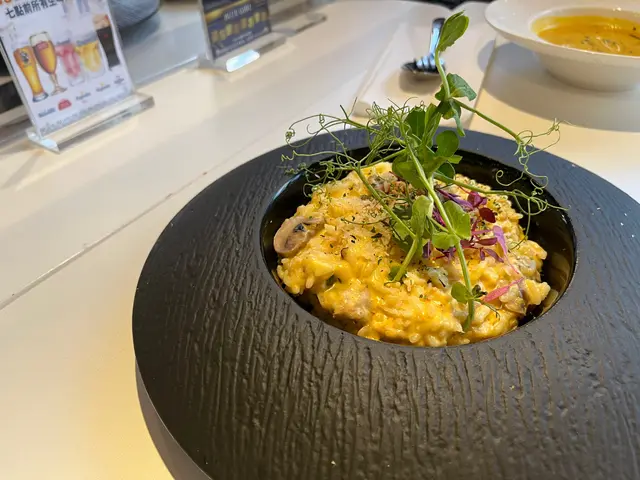 蟹肉蘆筍南瓜汁意大利飯