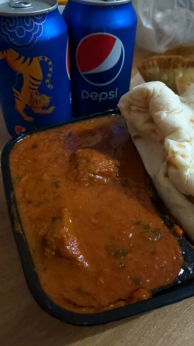 咖喱羊肉配印度薄餅