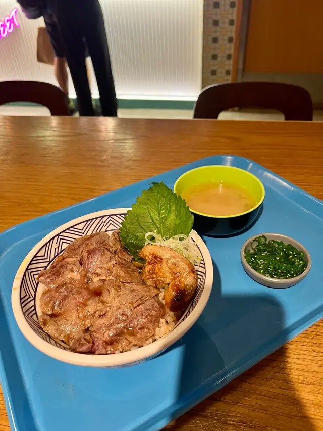 鵝肝和牛丼