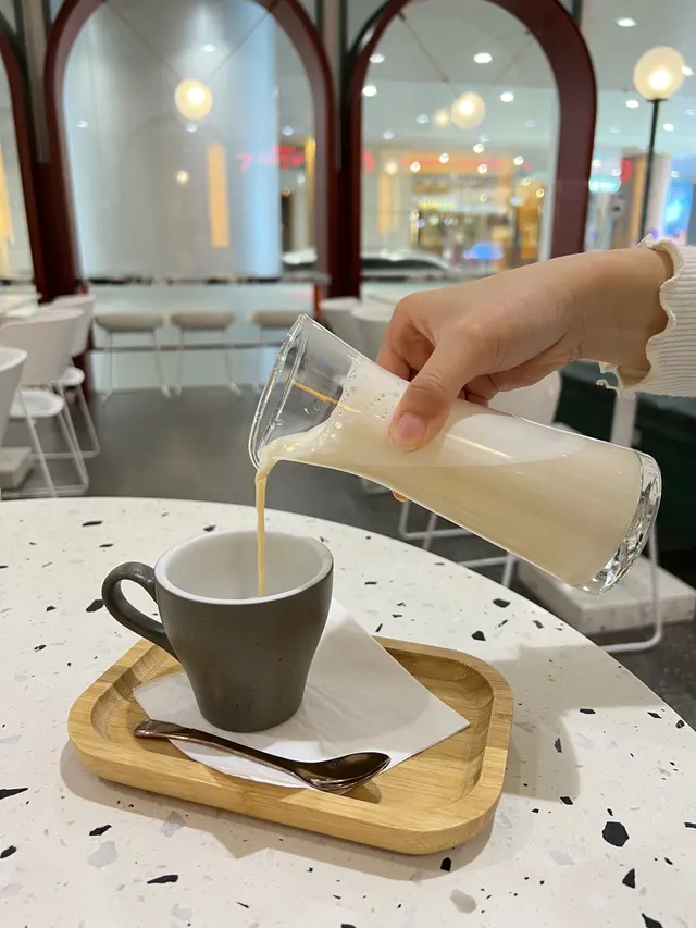 Honey Earl Grey Latte