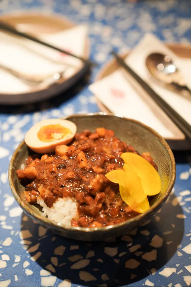 松露魯肉飯