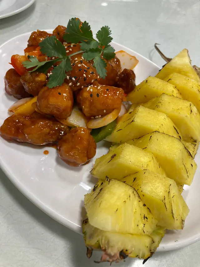 菠蘿咕嚕肉