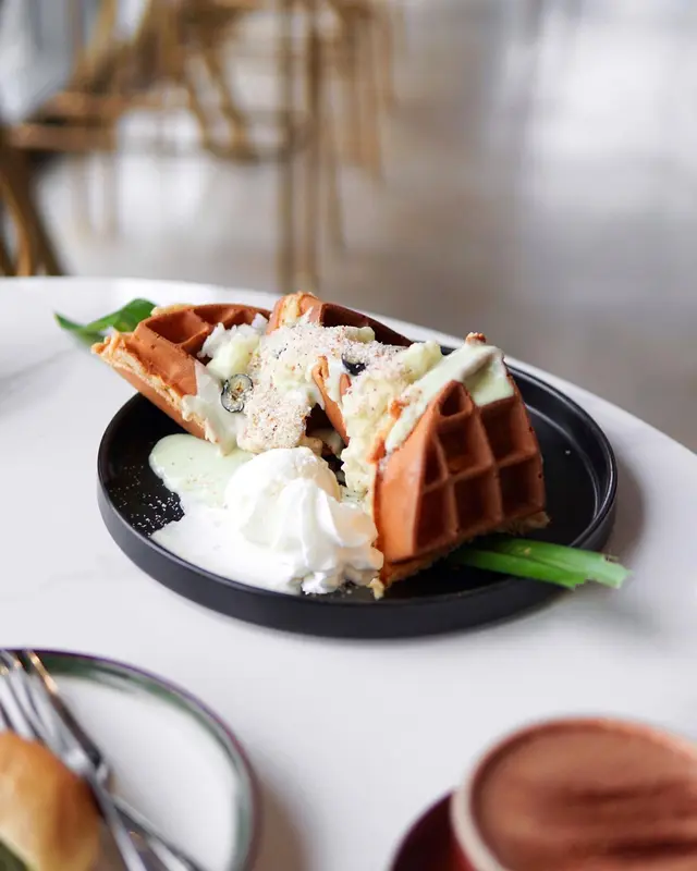 班蘭椰香椰絲糯米窩夫配雪糕