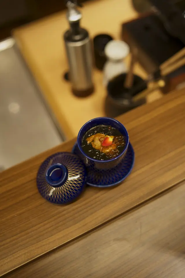 螢光魷魚墨汁海膽茶碗蒸