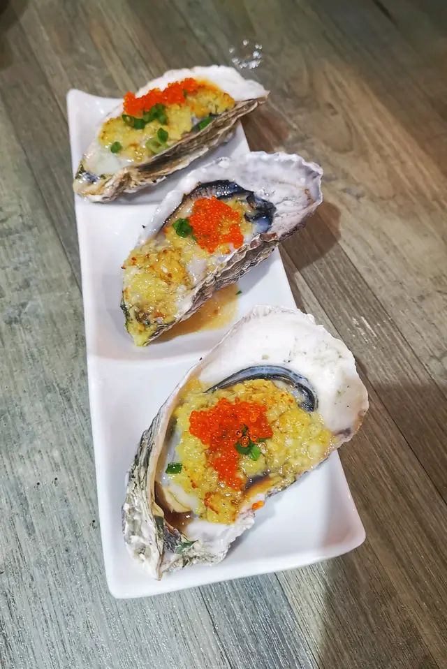 燒蠔3隻送6隻燒大花甲