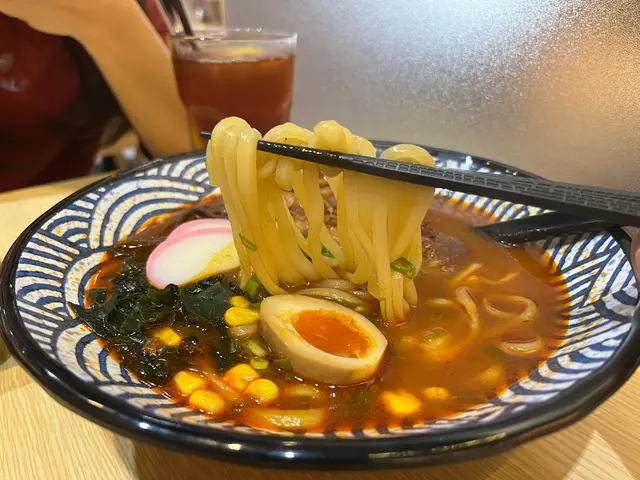 醬汁慢煮豬軟骨烏冬