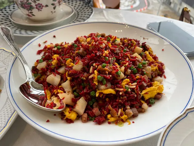 梅菜叉燒帶子粒炒脆紅米飯