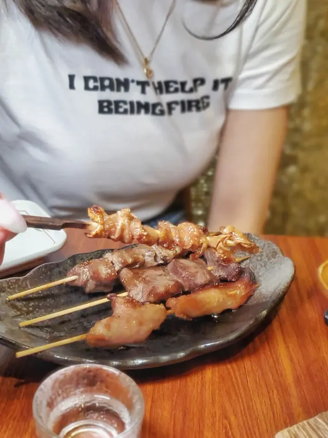 雞皮、鹽燒牛舌、汁燒豬頸肉、一口和牛