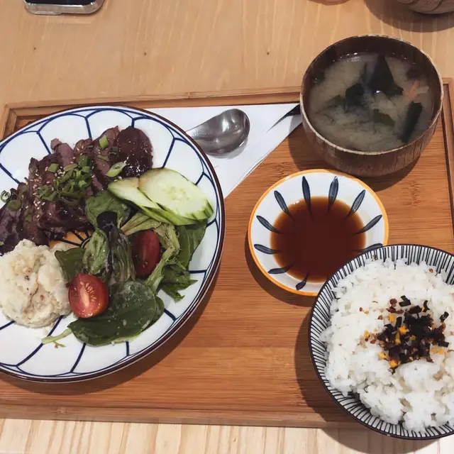 慢煮封門牛柳定食