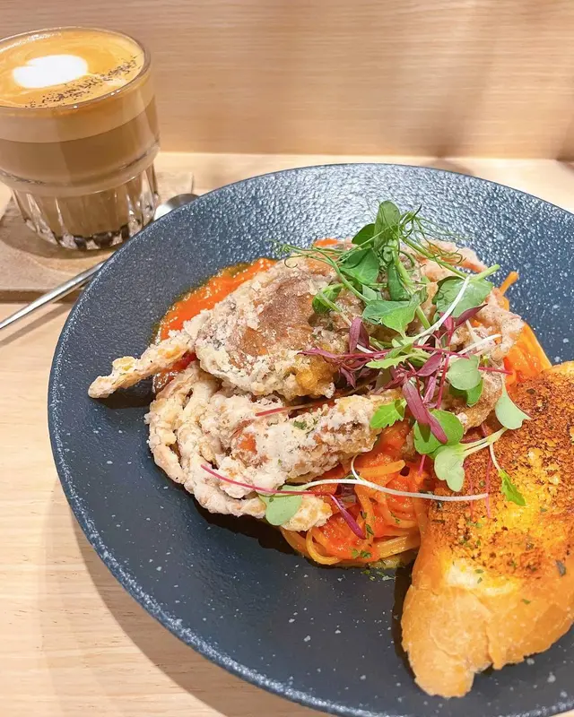 軟殼蟹蕃茄忌廉汁扁意粉