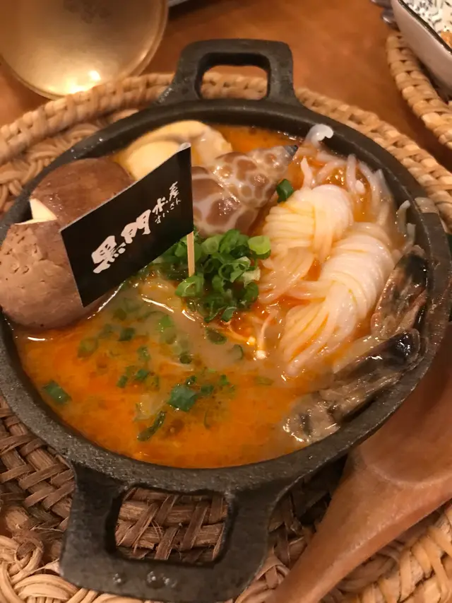 黑門令龍蝦湯煮海鮮