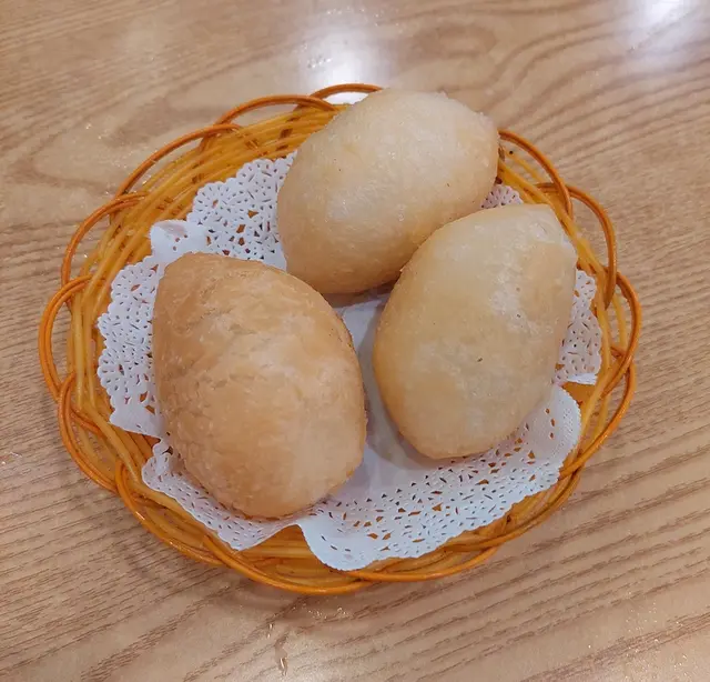 青咖哩雞粒鹹水角