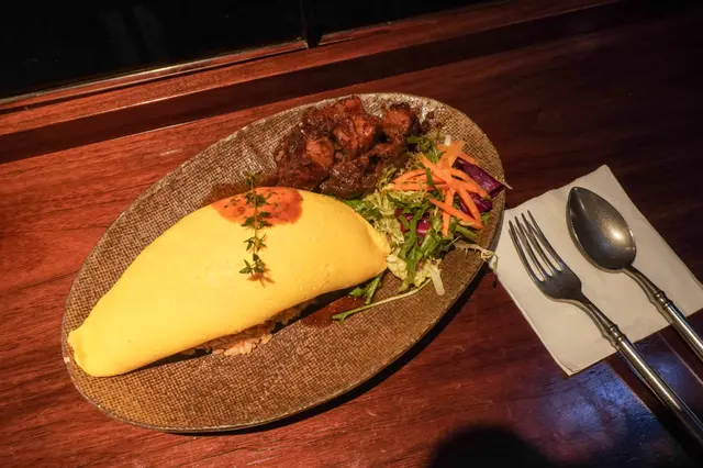 日式紅酒燉牛肉蛋包飯 ($98)