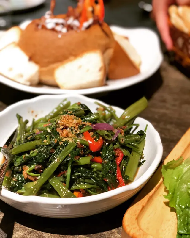 色澤亮麗,嫩口通菜