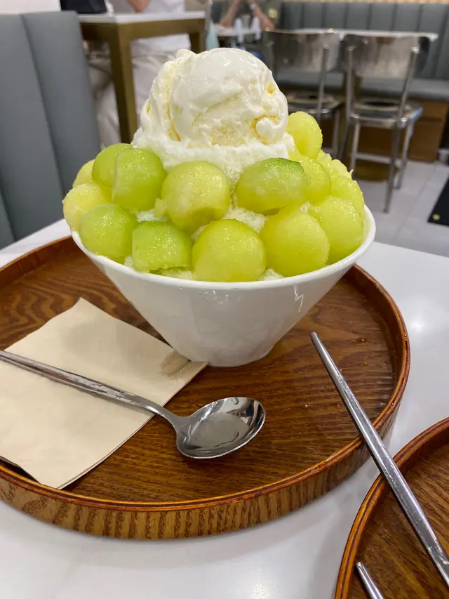 Melon bingsu