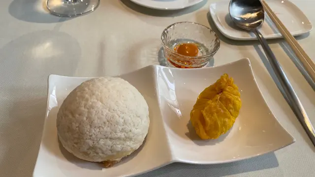 個包新鮮熱辣有我最愛嘅墨西哥皮面仲要入面嘅水牛奶奶味香濃，好食到冇得頂！明蝦角皮薄脆口蝦夠彈牙，重要有個出面食唔到嘅蝦沙律醬，好香蝦味好好味😋