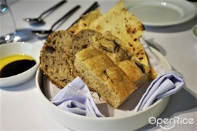 Bread Selection - 中環的A Lux