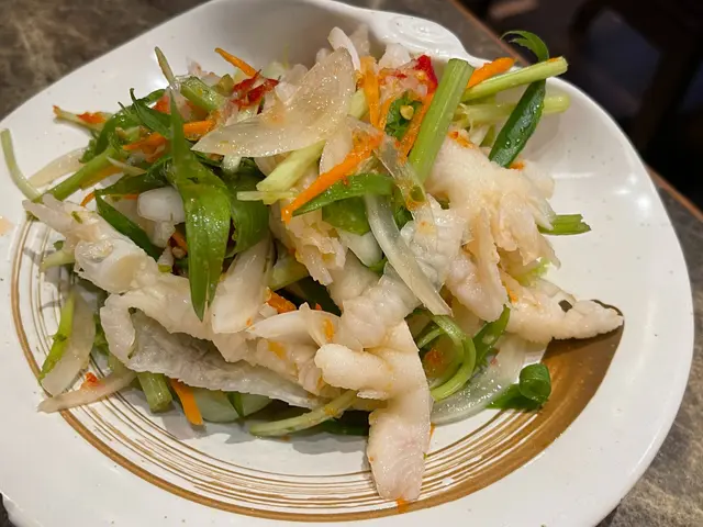 醃無骨鳳爪沙律