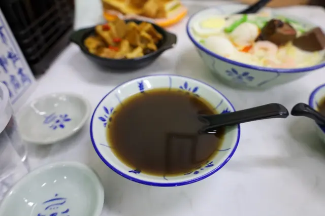 三層肉肉骨茶