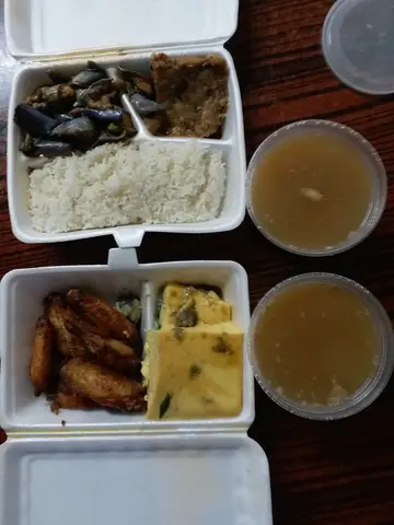 鱼香茄子,章鱼肉饼饭,三色蒸水蛋同南乳炸鸡翼,木瓜鲫鱼煲鸡脚汤
