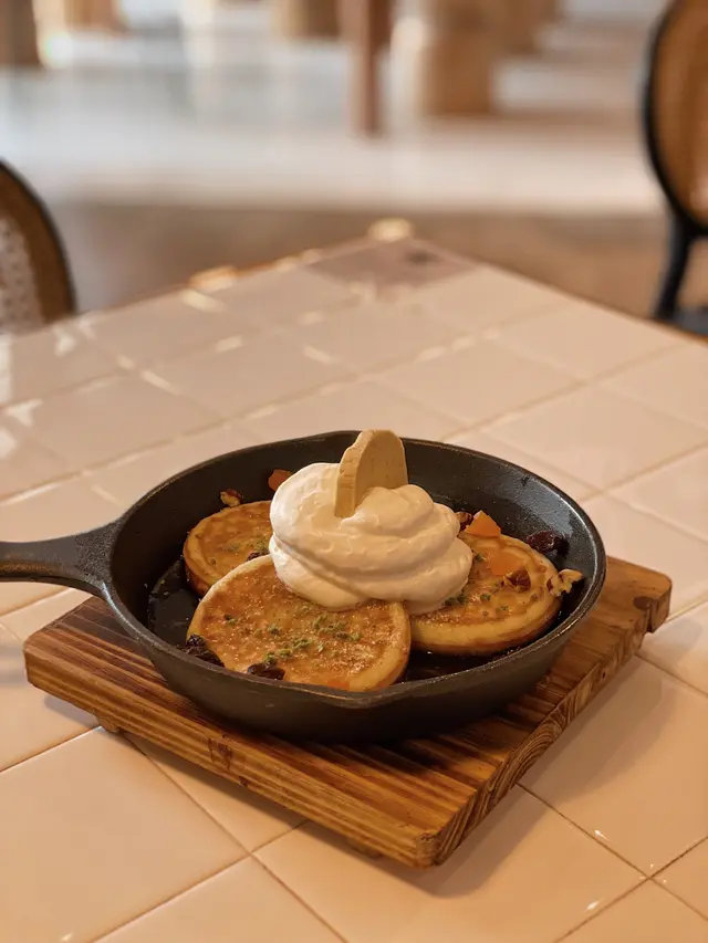 特濃咖啡牛油班戟