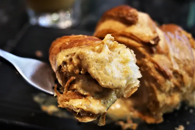 海鹽焦糖咖啡流心牛角包