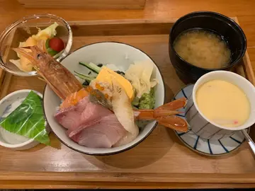 特选海鲜丼