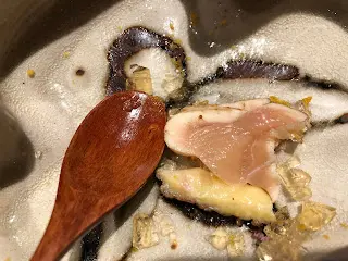 炭燒雞胸肉配烏魚子及土佐產香醋