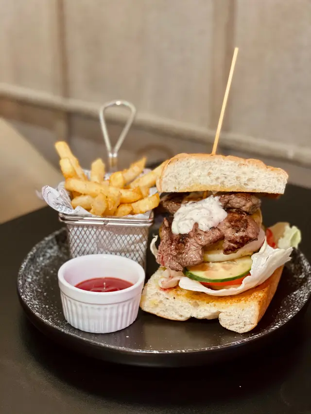 美國牛扒三文治