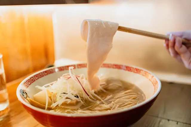 慢煮博多地雞肉雞白湯拉麵