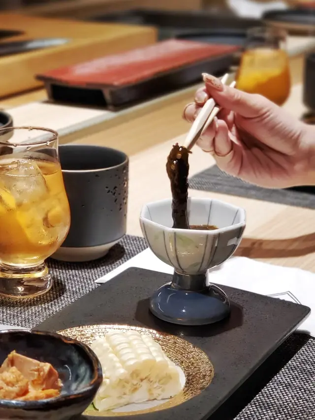 沖繩水雲、北海道白栗米、汁煮鮟鱇魚肝