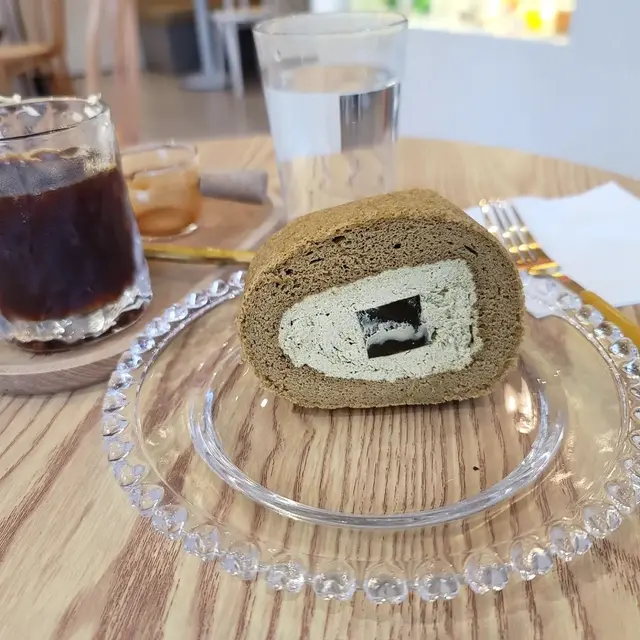 烏龍茶寒天捲蛋
