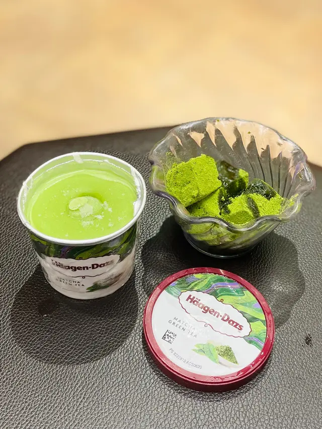 除咗外面灑上抹茶粉之外裏面嘅抹茶味道都特別香濃