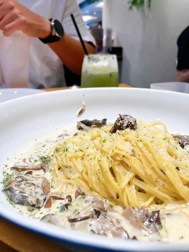 黑松露忌廉意粉