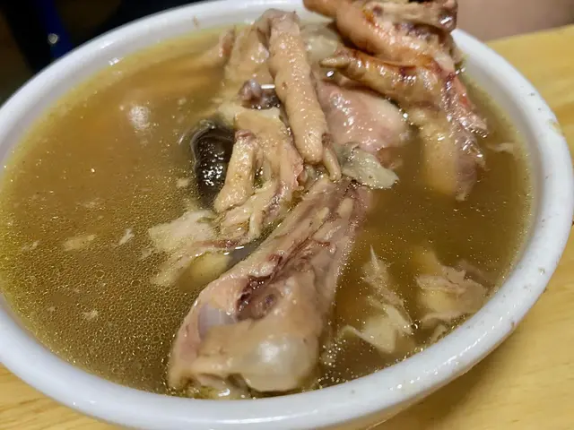 招牌雞腳湯