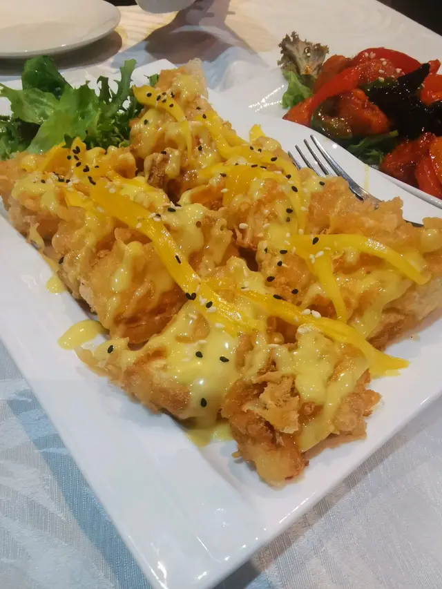 一件起兩件止,配沙律醬兩件已開始膩